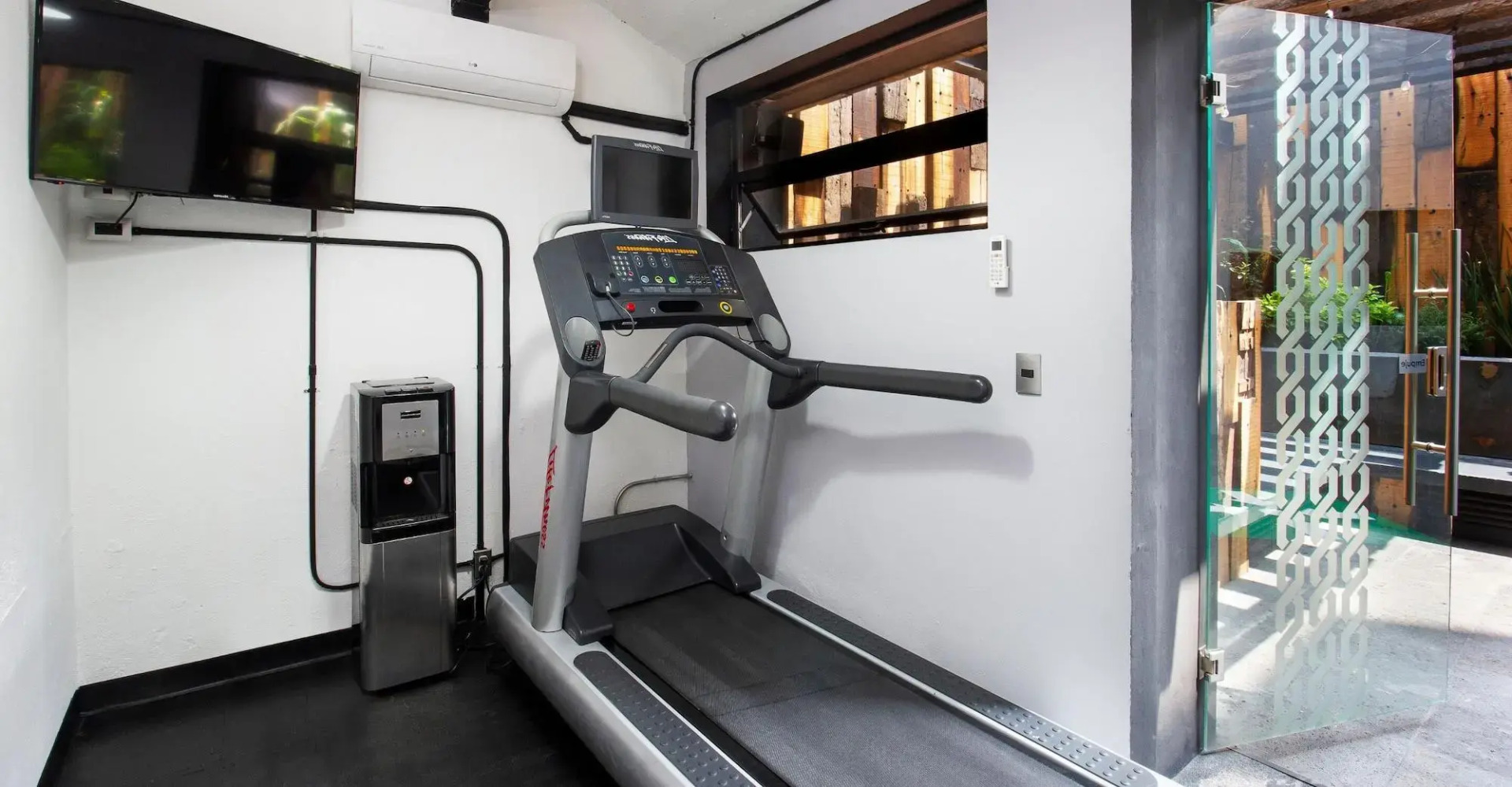 Photo - Hotel MX aeropuerto CDMX, Trademark Collection by Wyndham