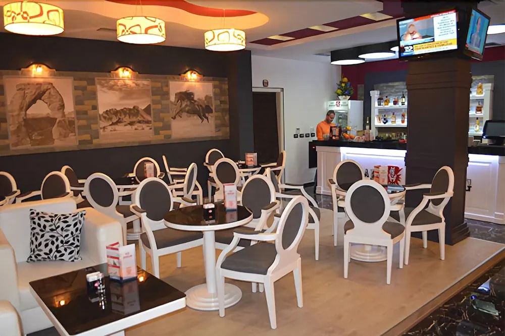 Photo - Hotel Mustang