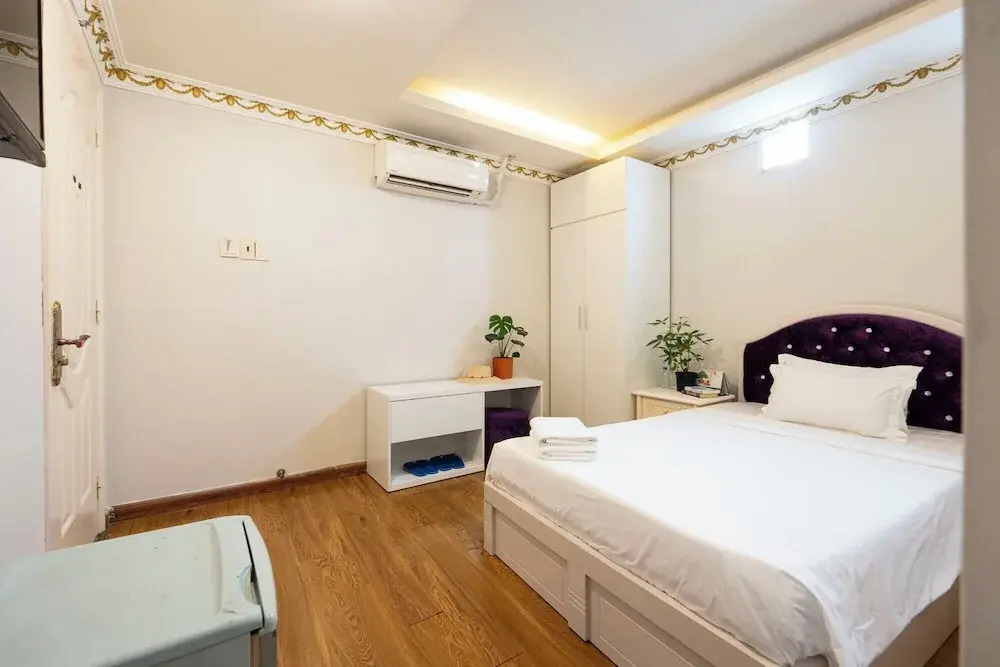 Foto - CROWNE MEOW BÙI VIỆN HOTEl 2