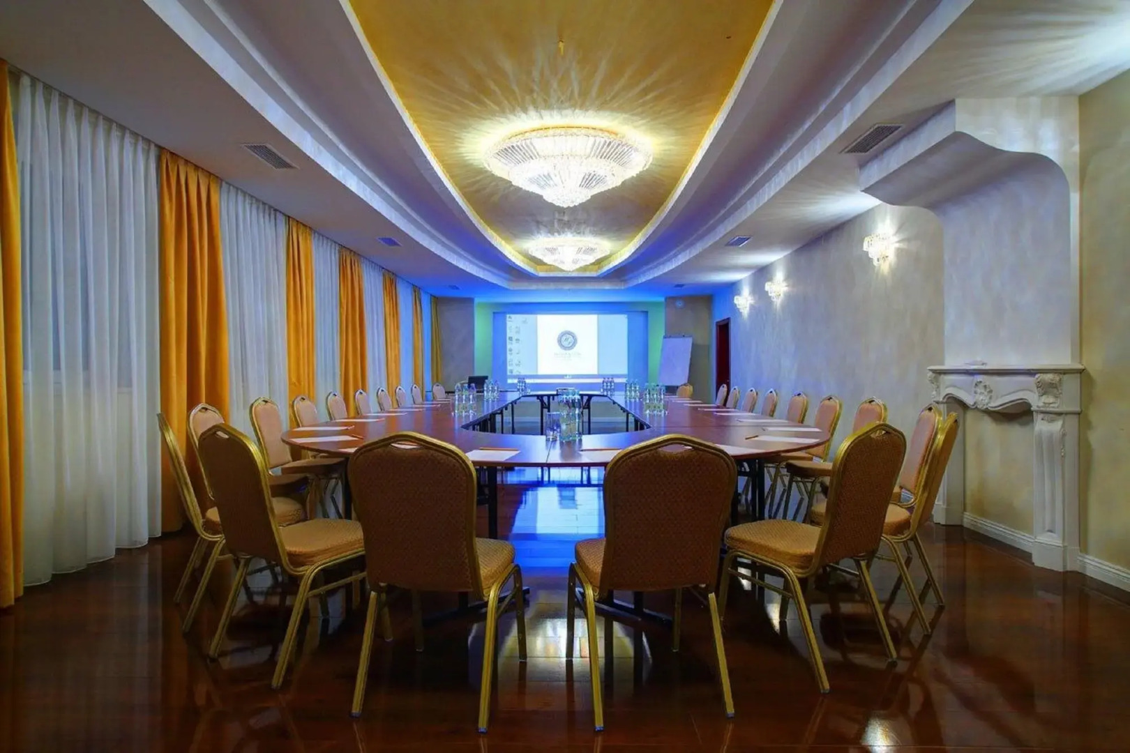 Photo - Hotel Holiday Park