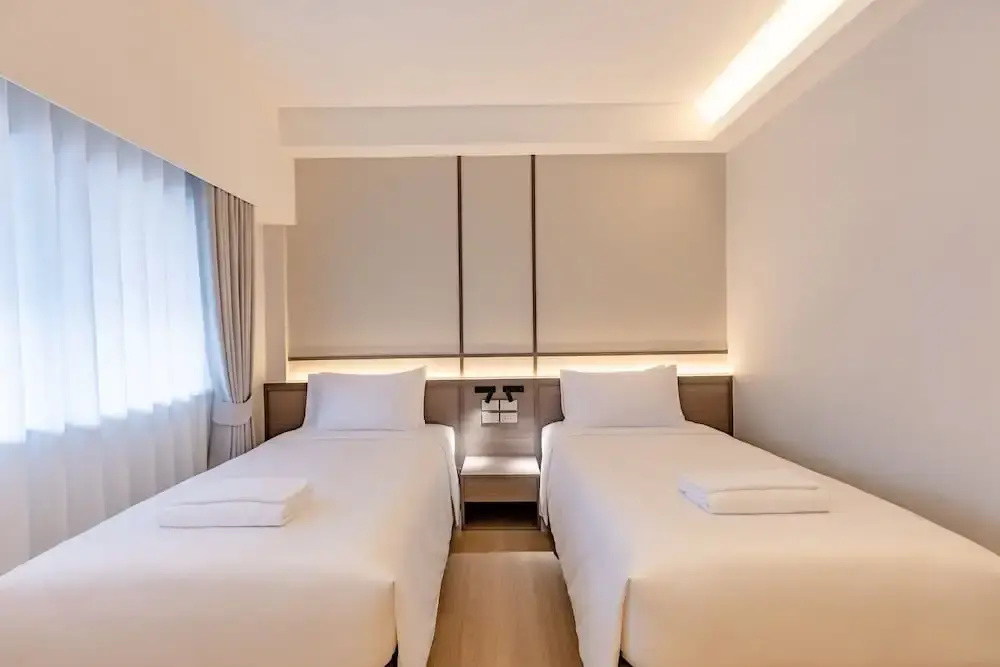Photo - The Bentley Hotel