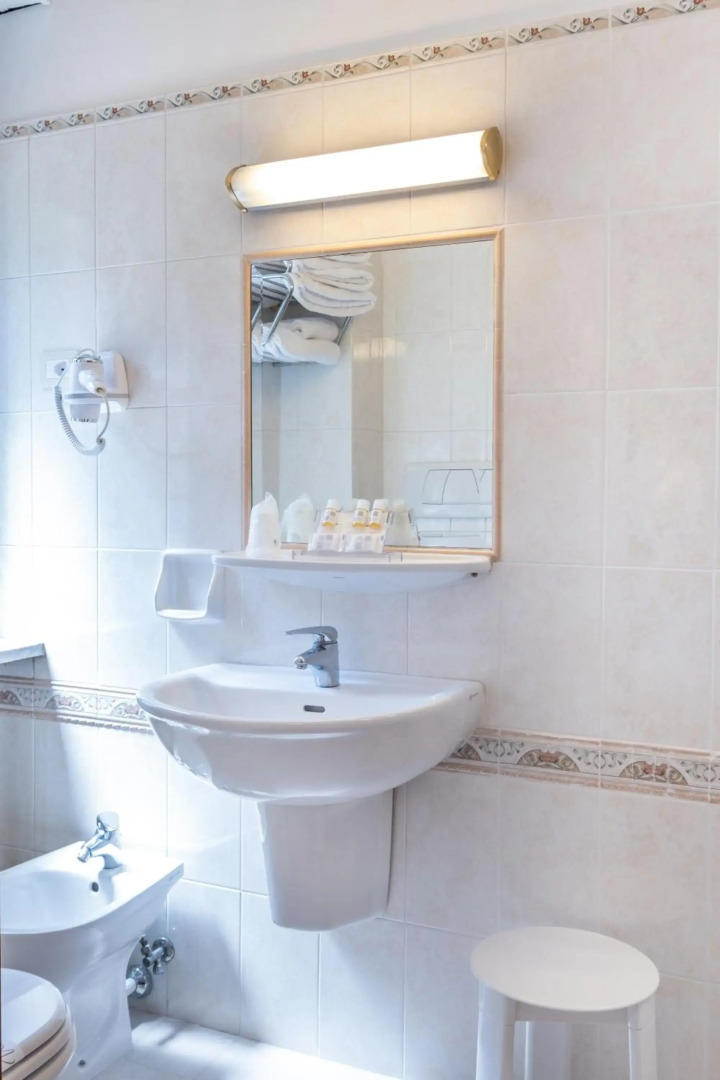 Photo - Renaissance Zurich Tower Hotel