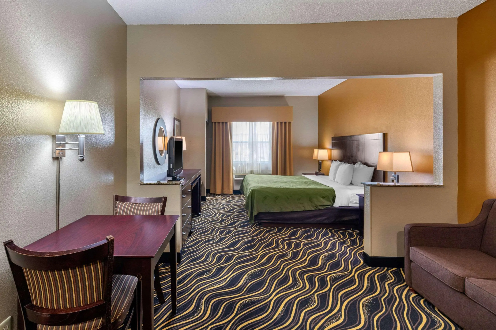 Photo - Quality Suites Addison - Dallas