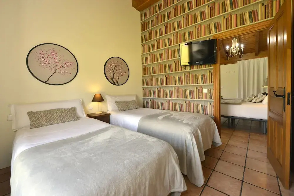 Photo - Piscina en Casa Rural con Encanto El Puentuco una de las casas mas valoradas de Cantabria