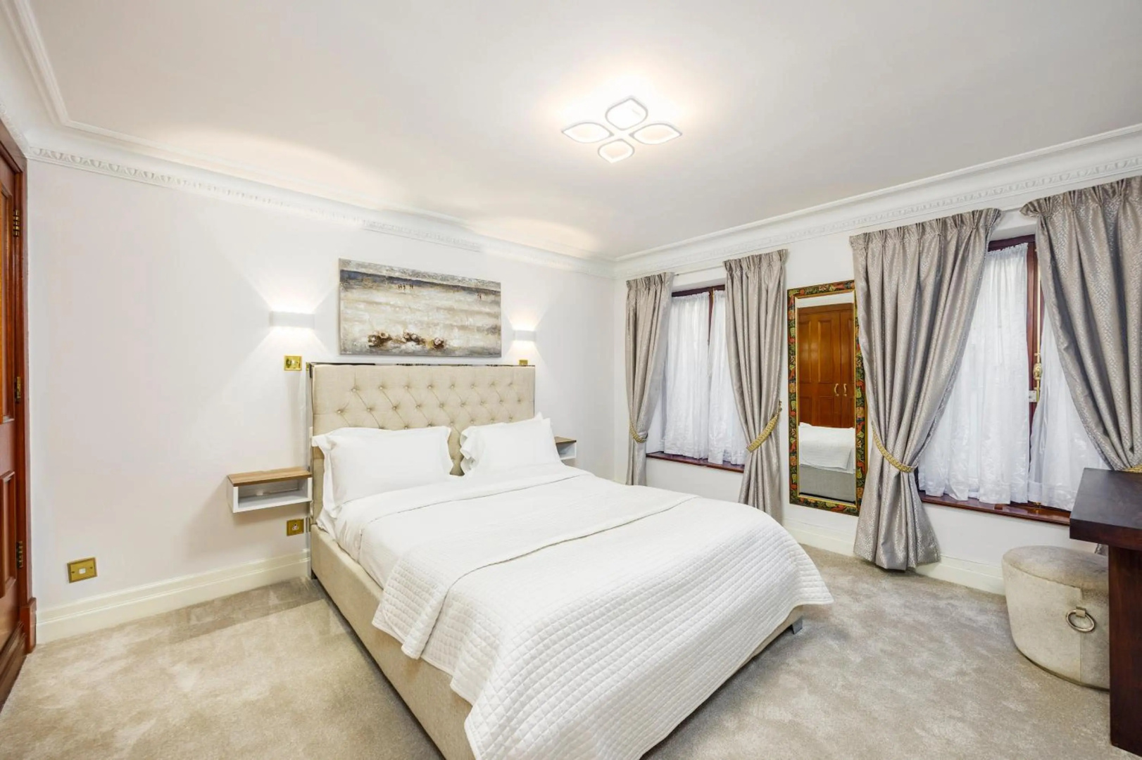 Photo - Carlton Court - Mayfair