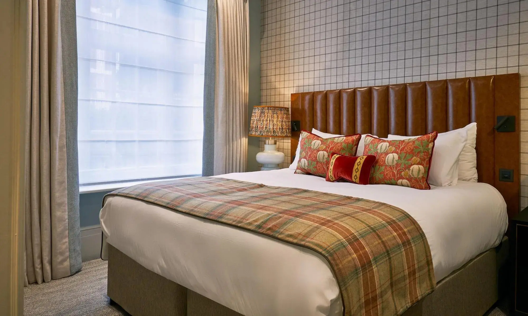 Photo - Tophams Hotel