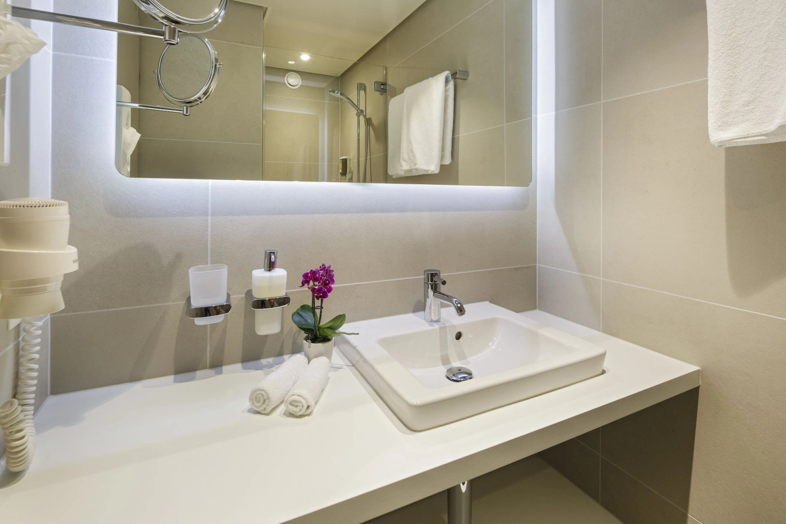 Foto - Hotel Welcome Inn Zurich Airport