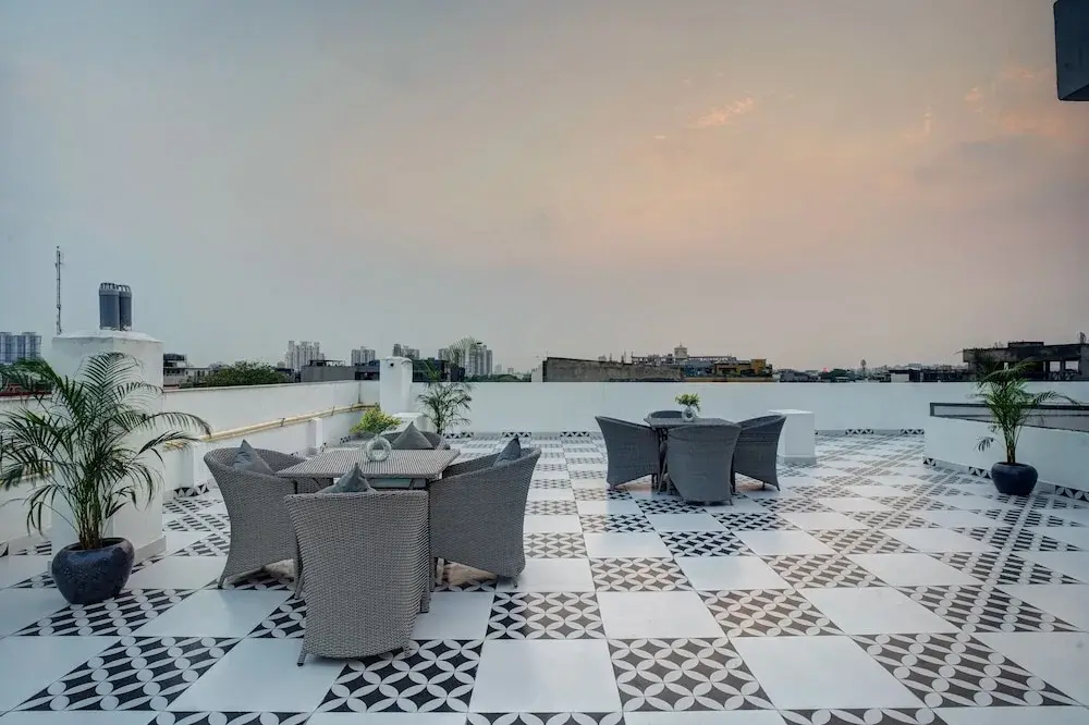 Photo - Saltstayz Premier - Arjun Marg