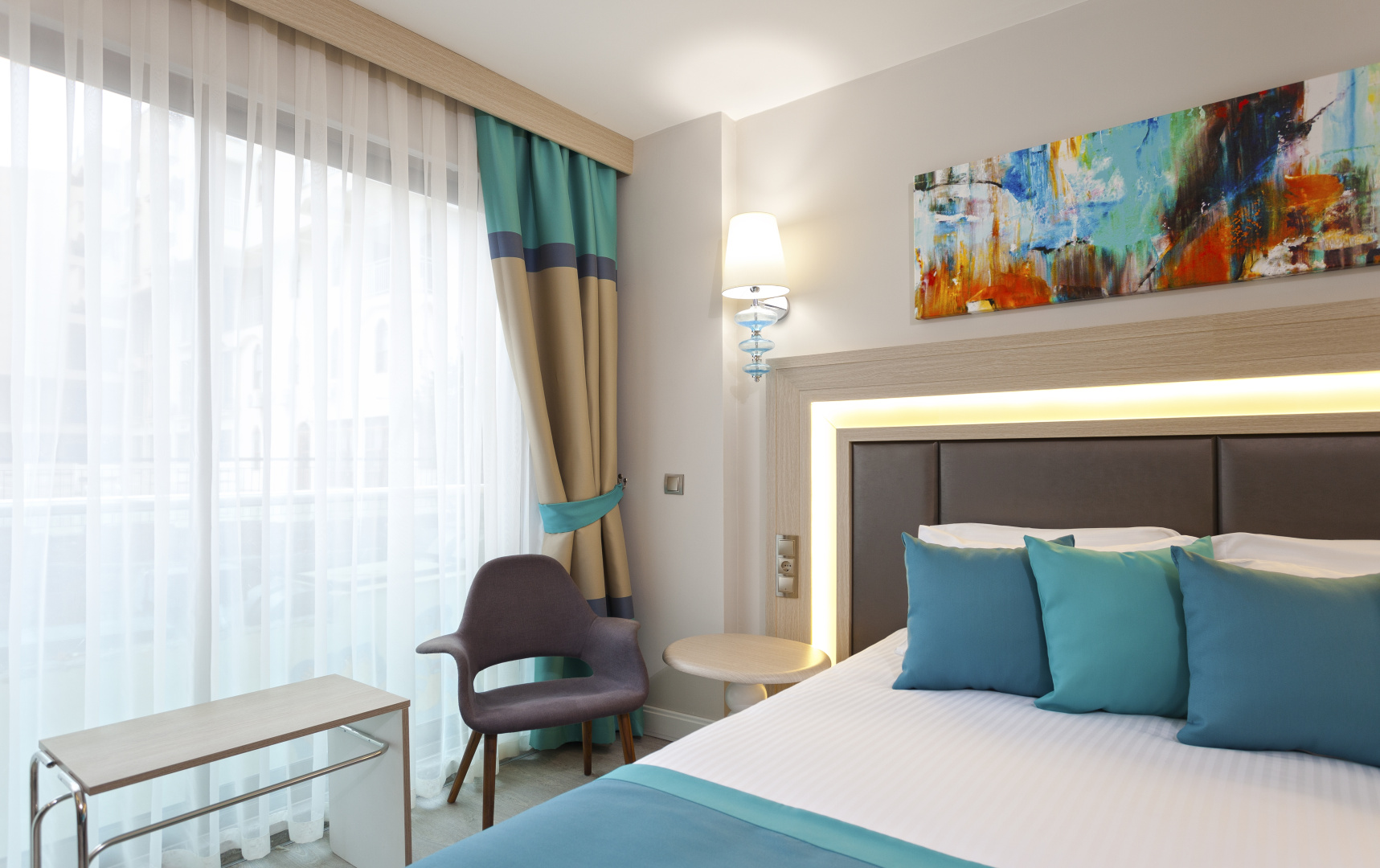 Photo - Falcon Hotel