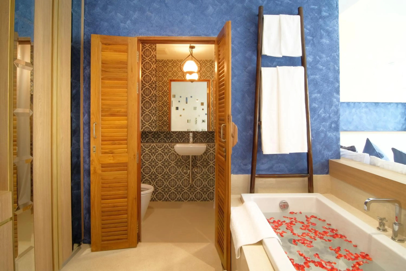 Photo - Tapae Gate Villa