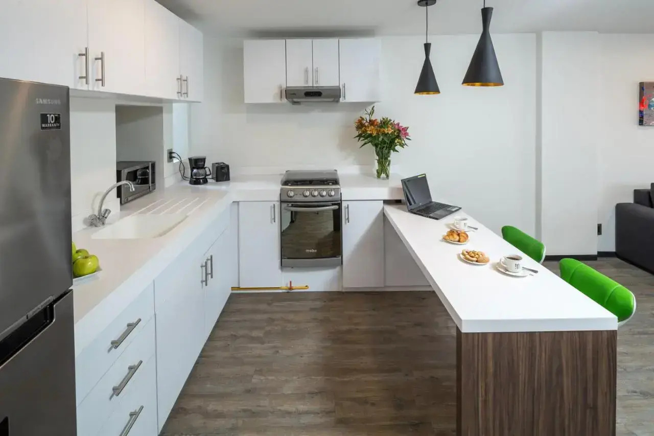 Photo - FlowSuites WTC