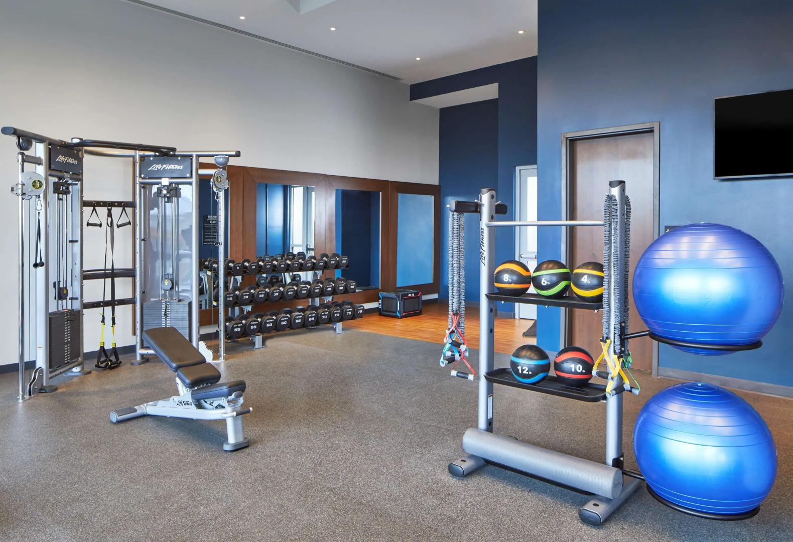 Photo - Embassy Suites by Hilton Nashville Downtown