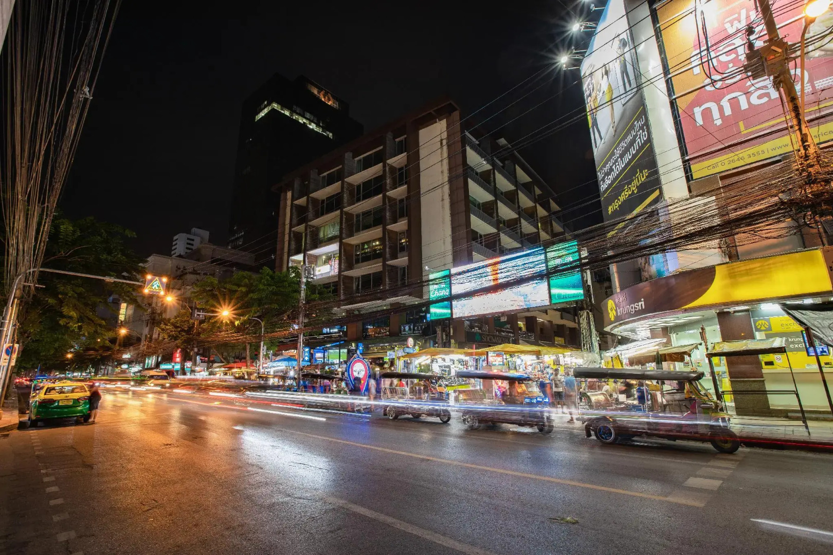 Foto - Every Surawong