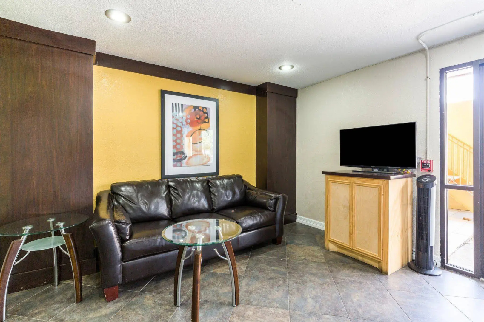 Photo - Rodeway Inn & Suites