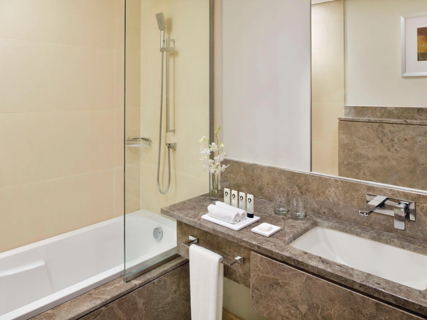 Photo - Mövenpick Hotel Tahlia Jeddah