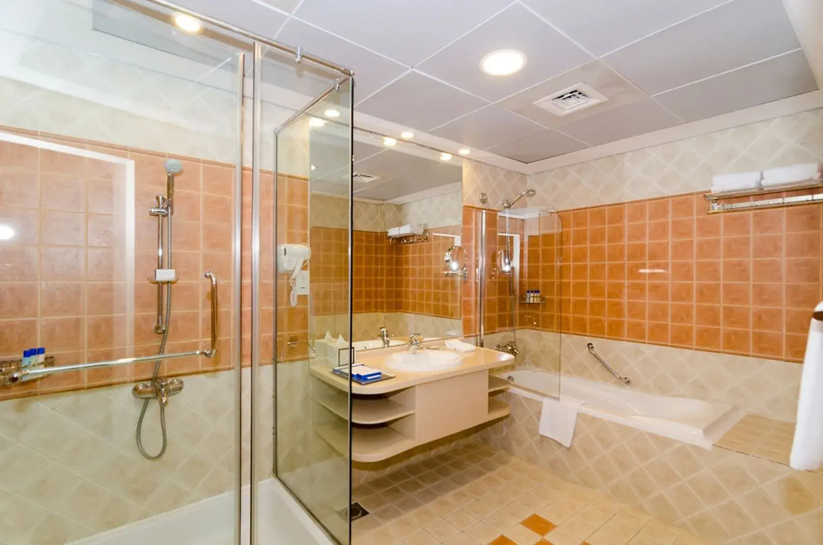 Foto - Roda Beach Resort