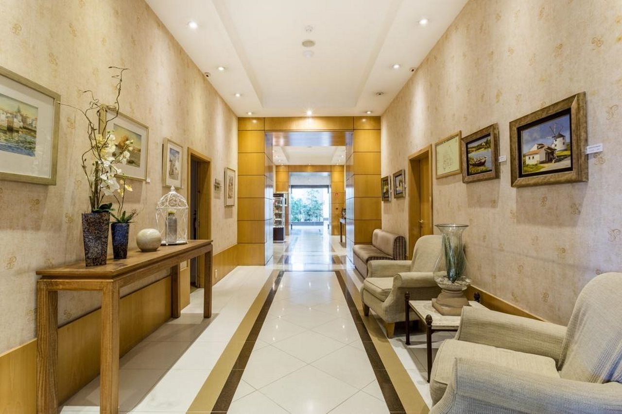 Photo - Riviera Hotel