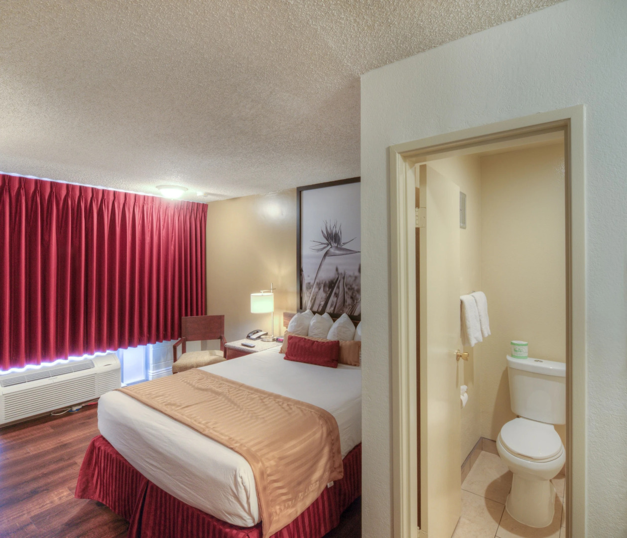 Photo - Kings Inn Anaheim at The Park & Convention Center