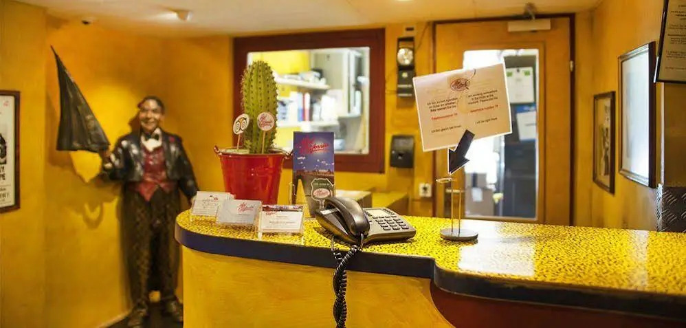 Photo - Hotel California