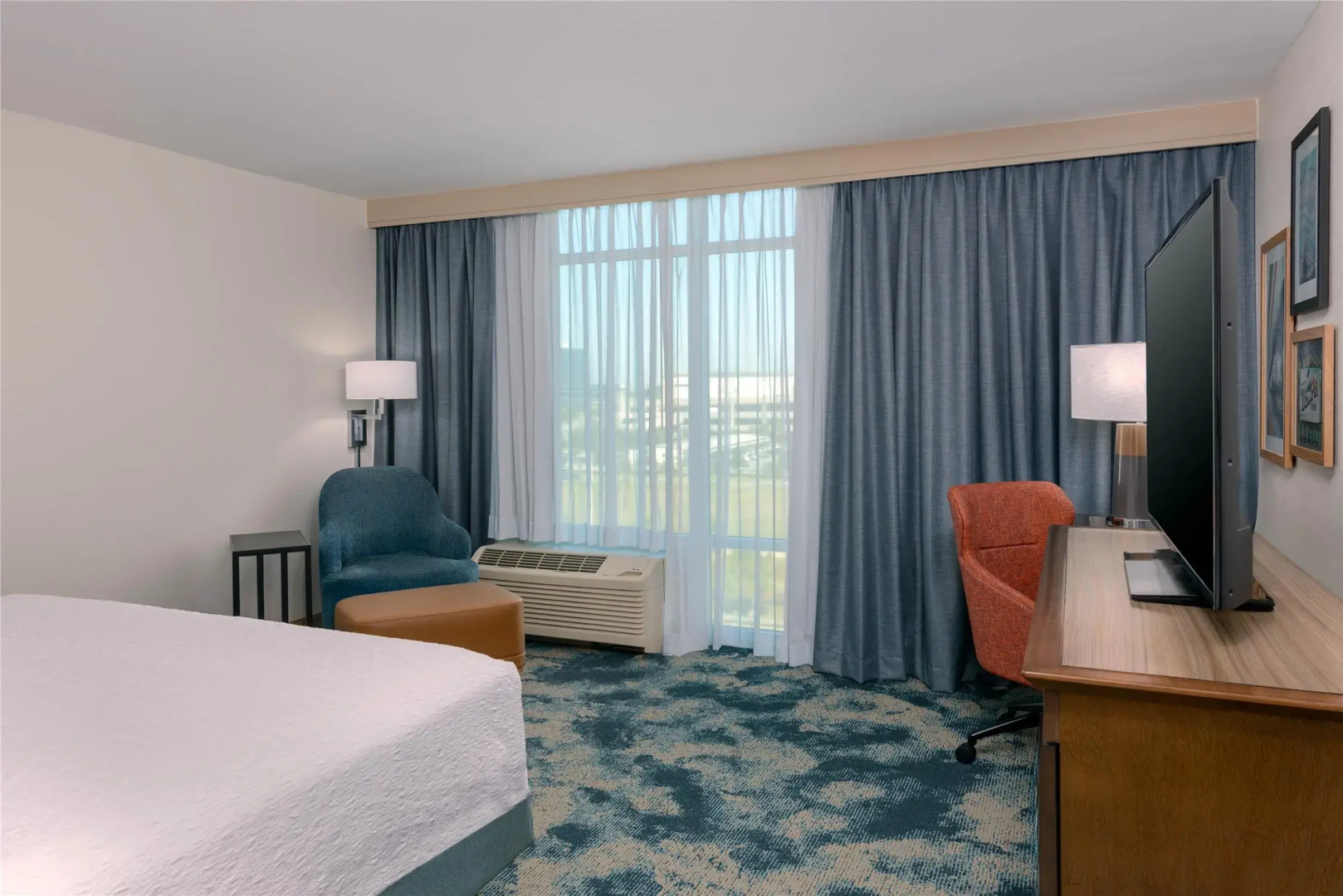 Photo - Hampton Inn & Suites Tampa Airport Avion Park Westshore