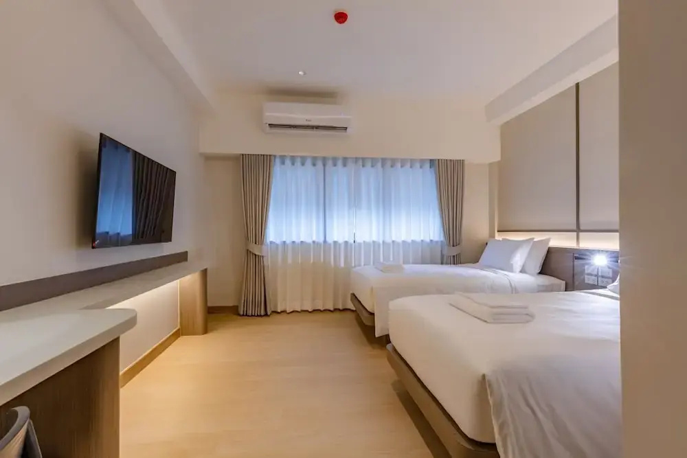 Photo - The Bentley Hotel