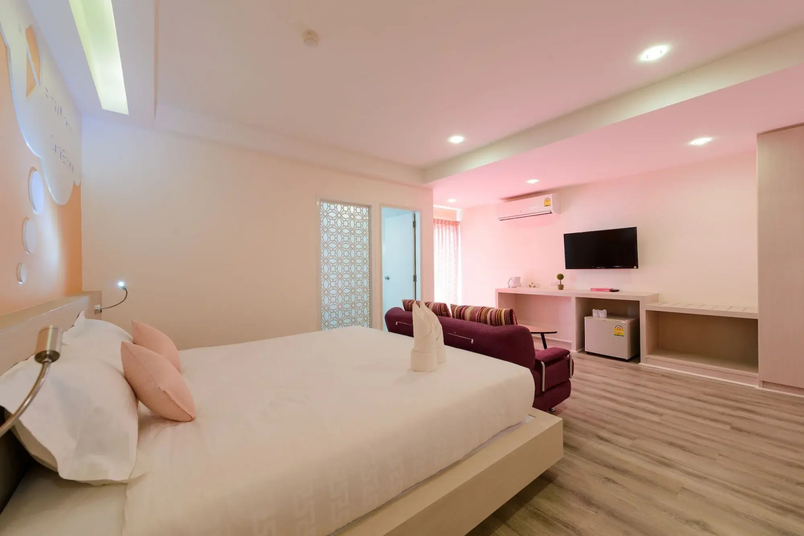 Foto - The Tint At Phuket Town - SHA Plus