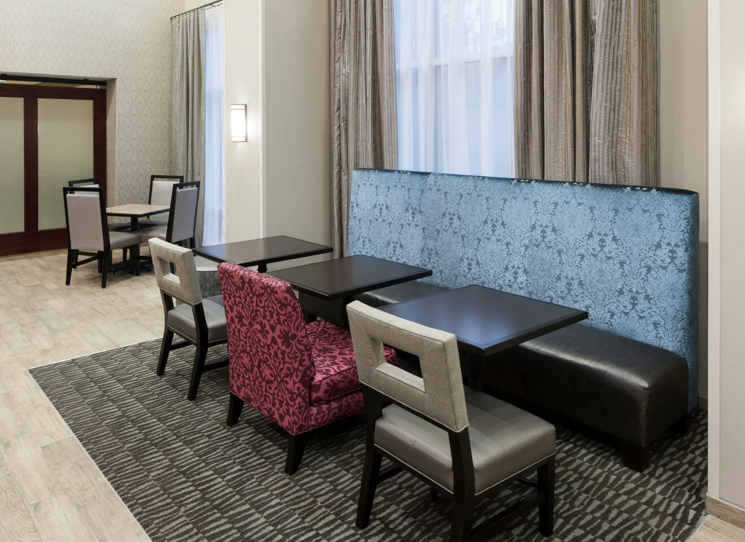 Photo - Hampton Inn & Suites Westford-Chelmsford