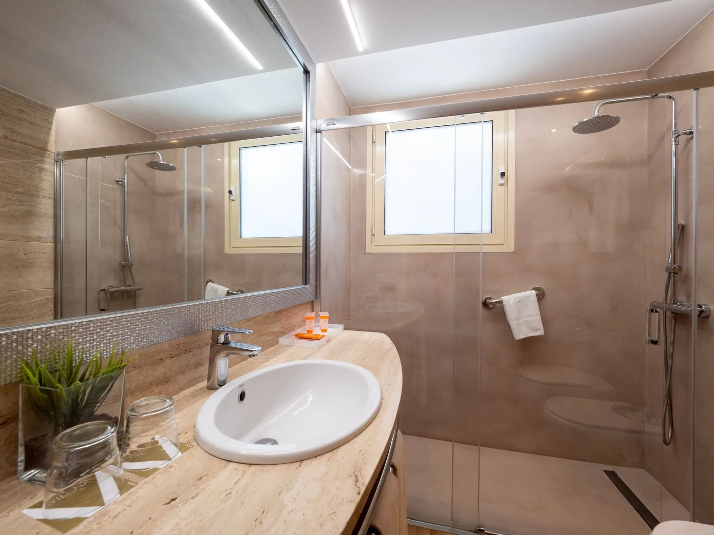 Photo - Vilana Hotel Boutique