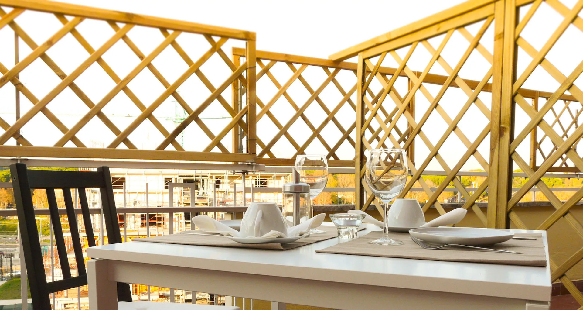 Photo - Atticoromantica