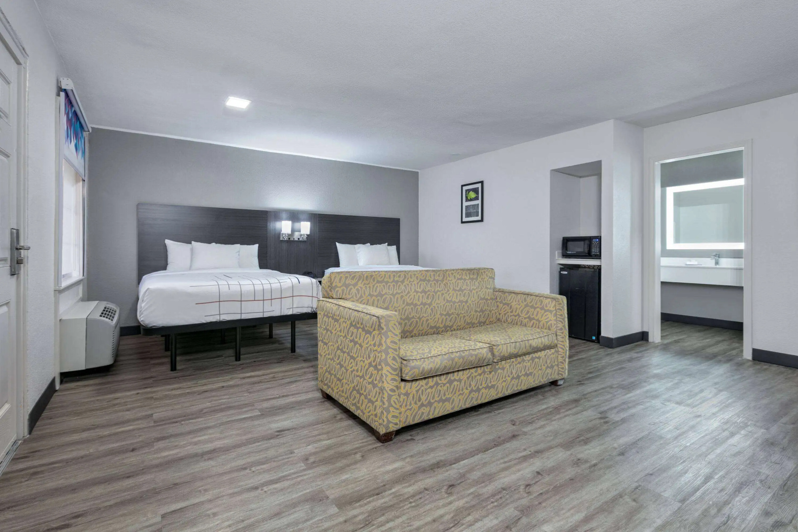 Photo - La Quinta Inn by Wyndham Dallas Uptown
