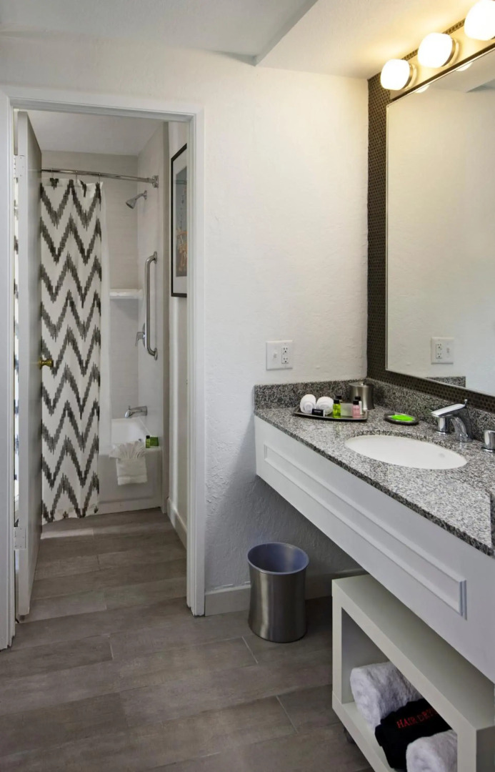 Photo - Inn at Venice Beach