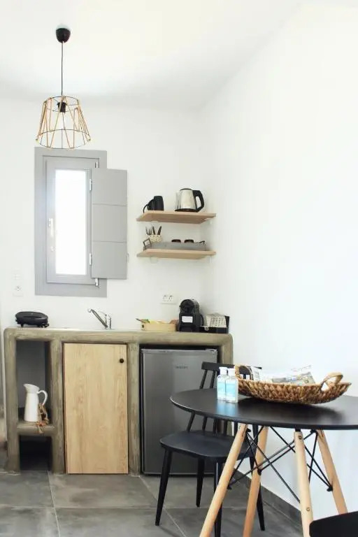 Photo - Aeron Suites