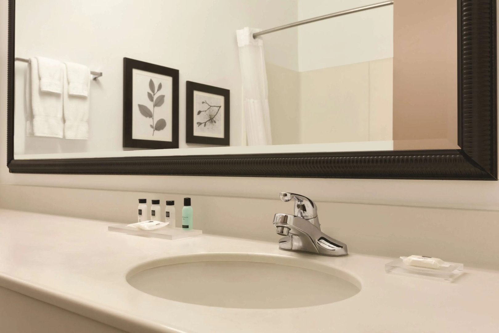 Photo - Country Inn & Suites by Radisson, Indianapolis Airport South, IN