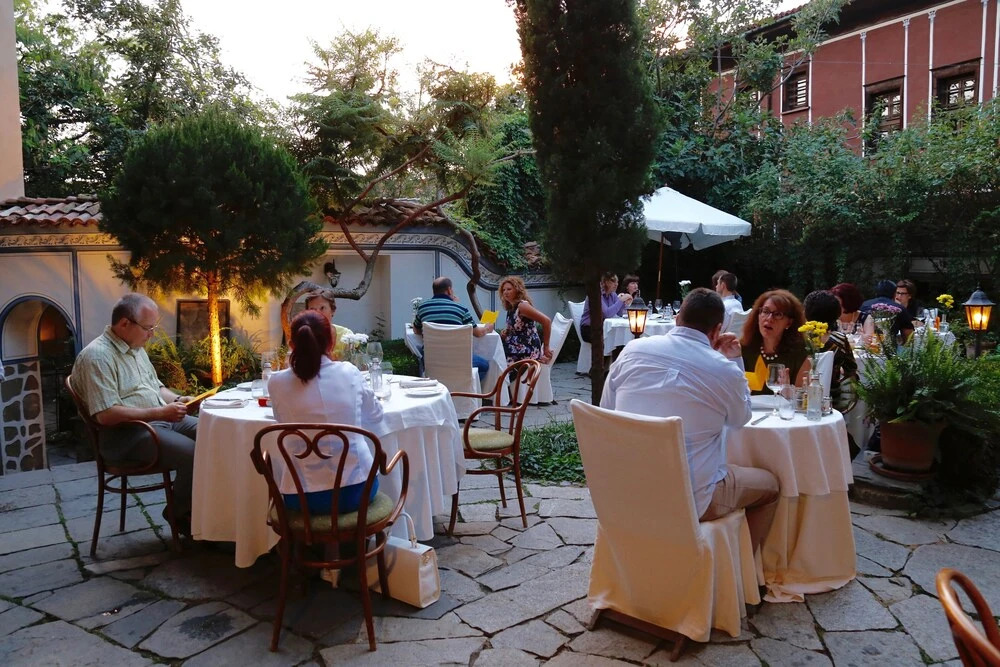 Photo - Old Legends Hotel