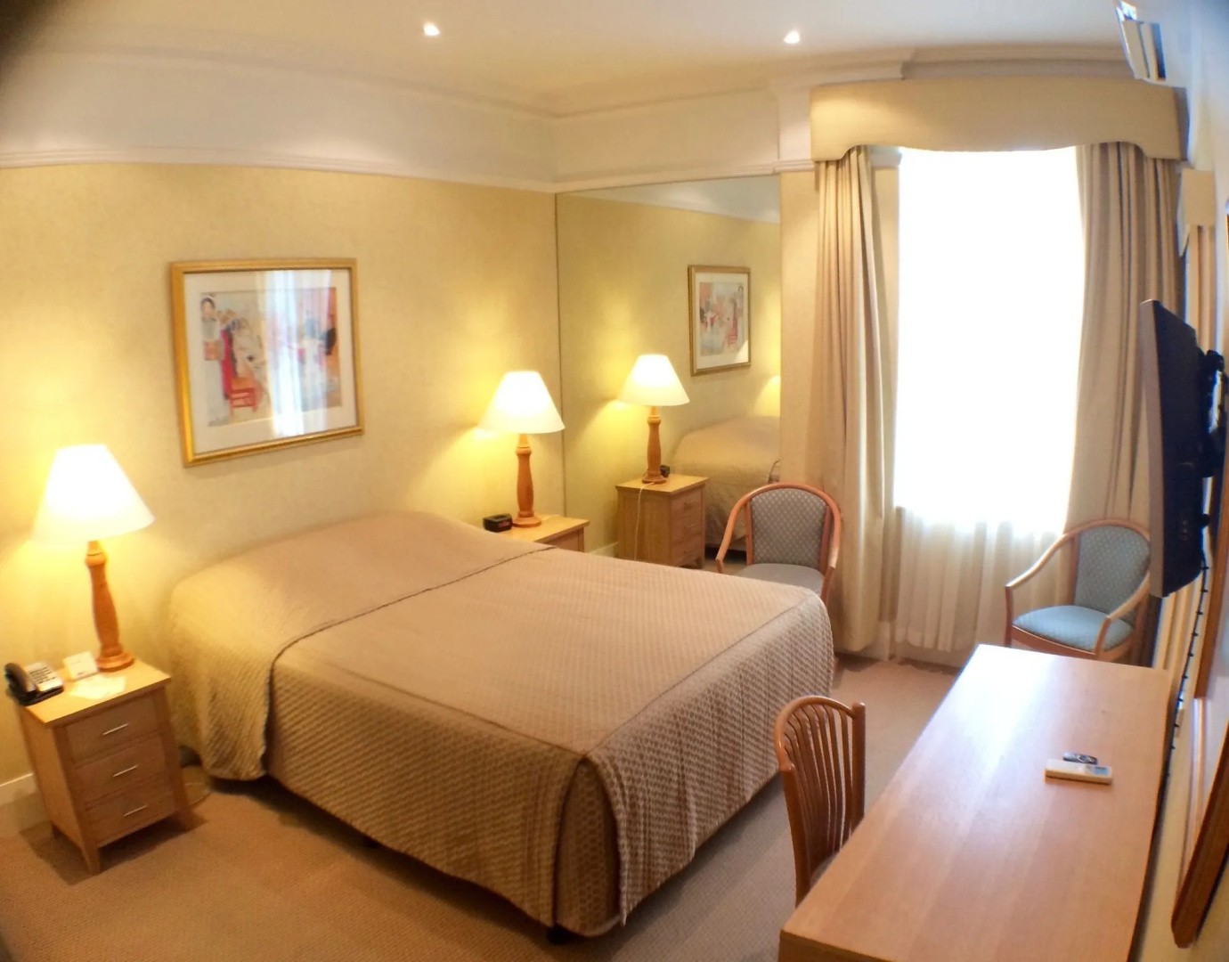 Photo - European Hotel