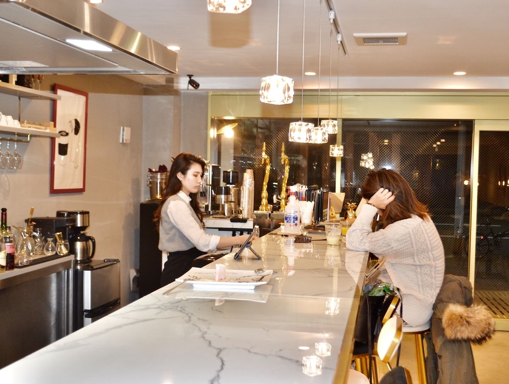 Photo - The Root2 Hotel