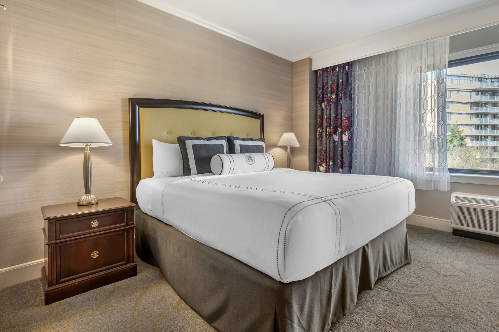 Photo - Omni Shoreham Hotel