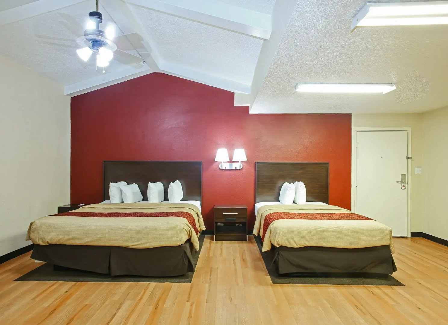 Photo - Red Roof Inn North Dallas - Park Central