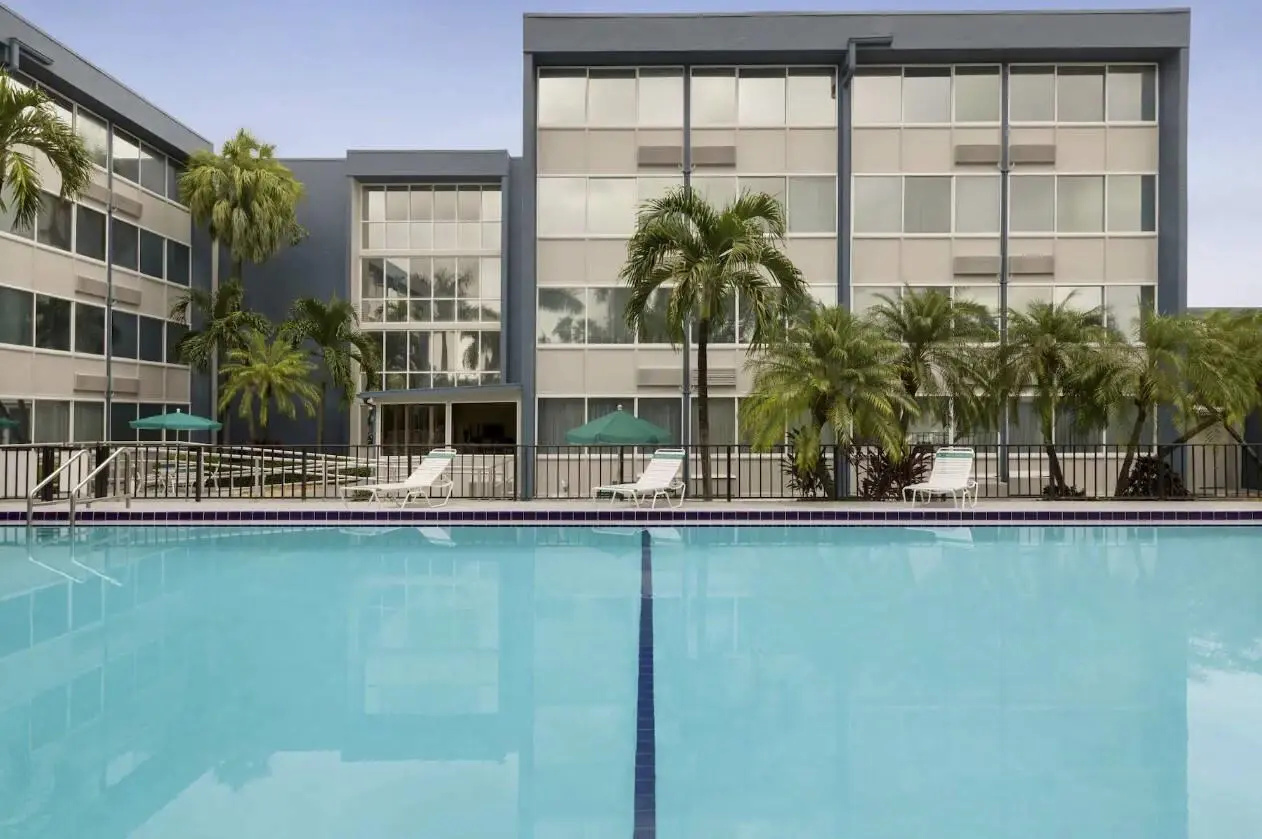Photo - enVision Hotel Miami International Airport