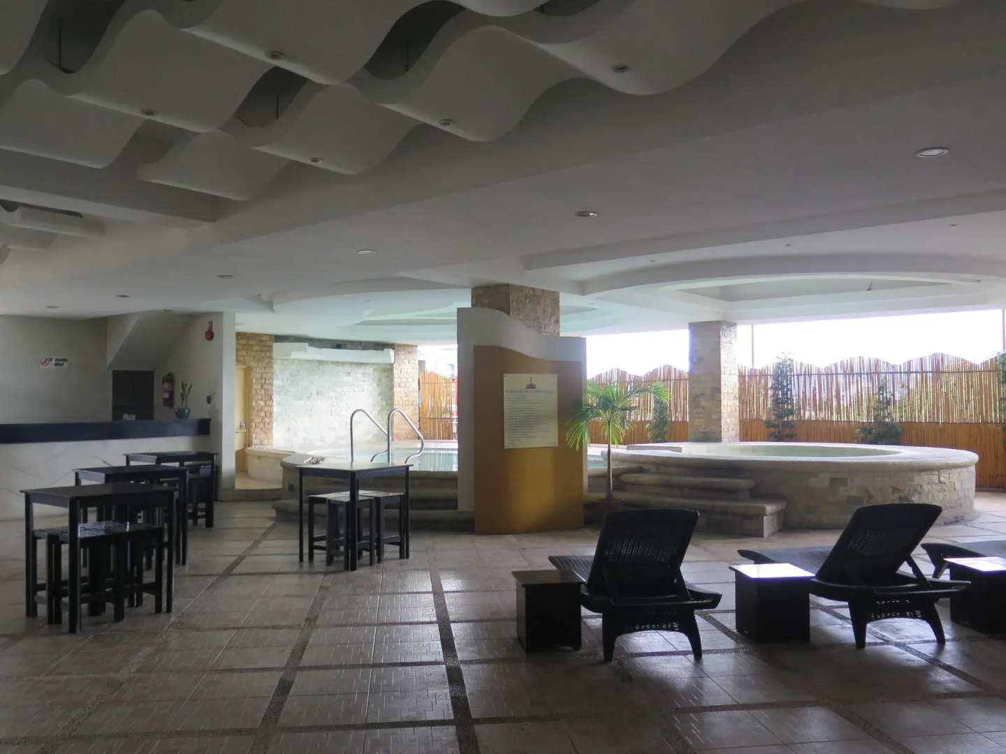 Foto - The Pinnacle Hotel and Suites