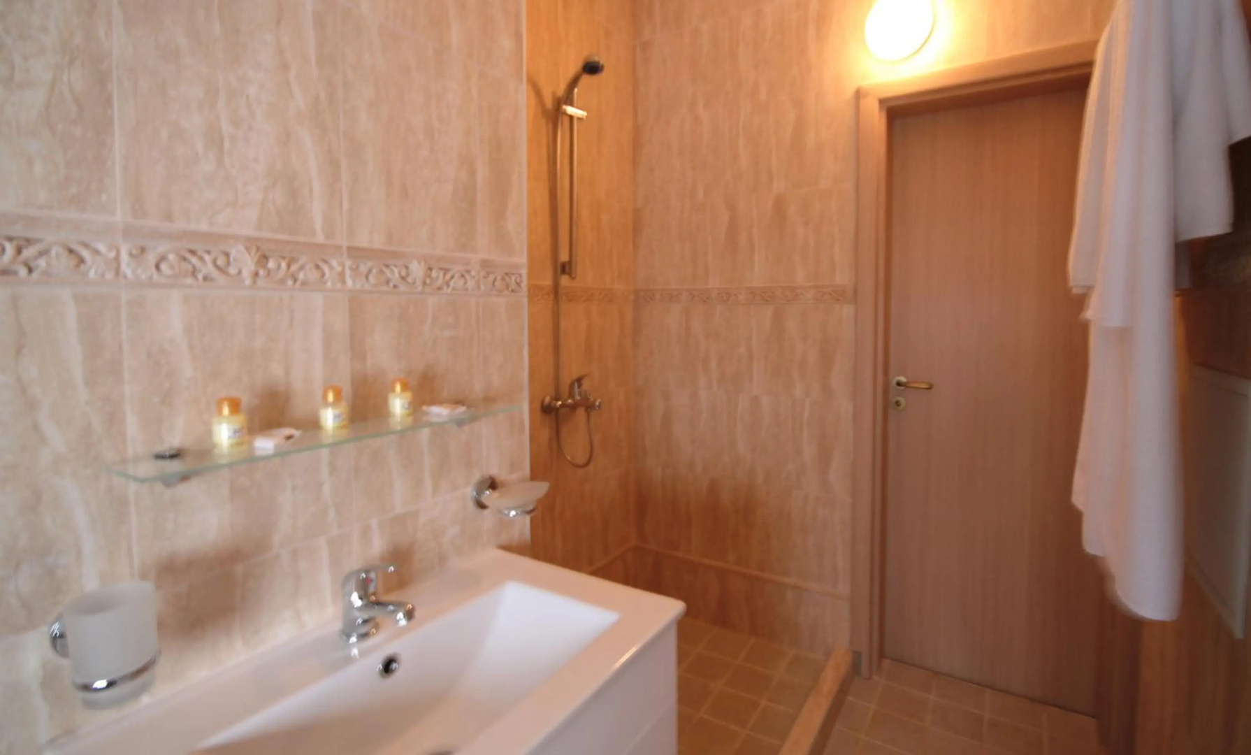 Foto - Seven Seasons Hotel