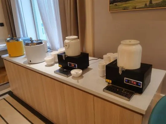 Vienna Hotel (Dingzhou Zhongshan Road Branch)