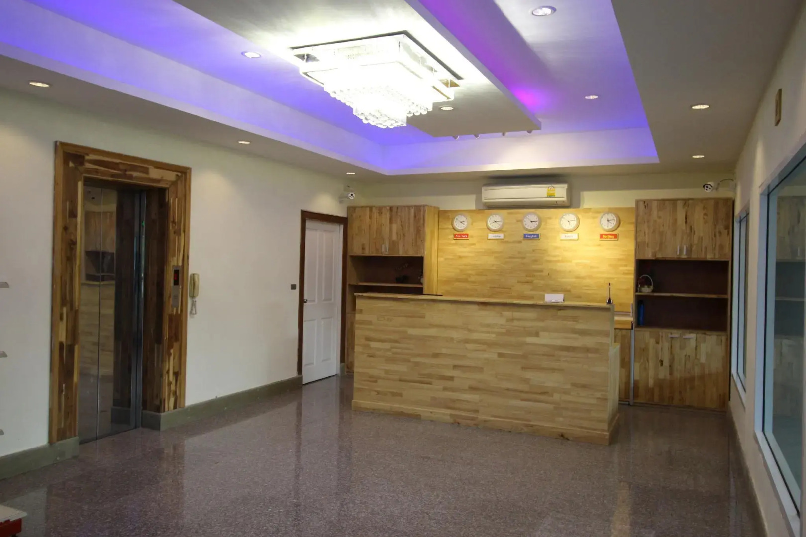 Foto - Lee Place Phatthanakan Condo