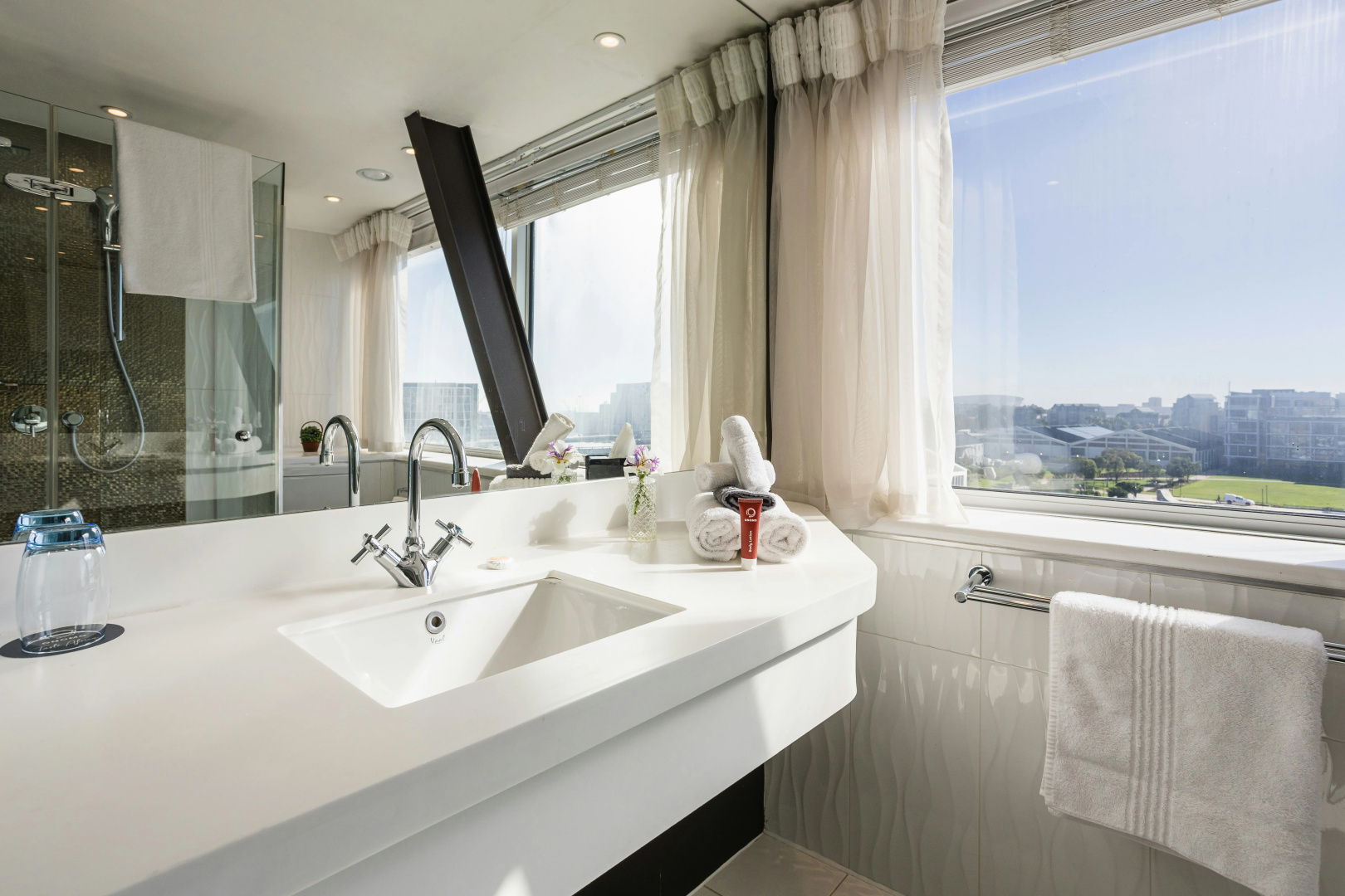 Photo - ONOMO Hotel Waterfront