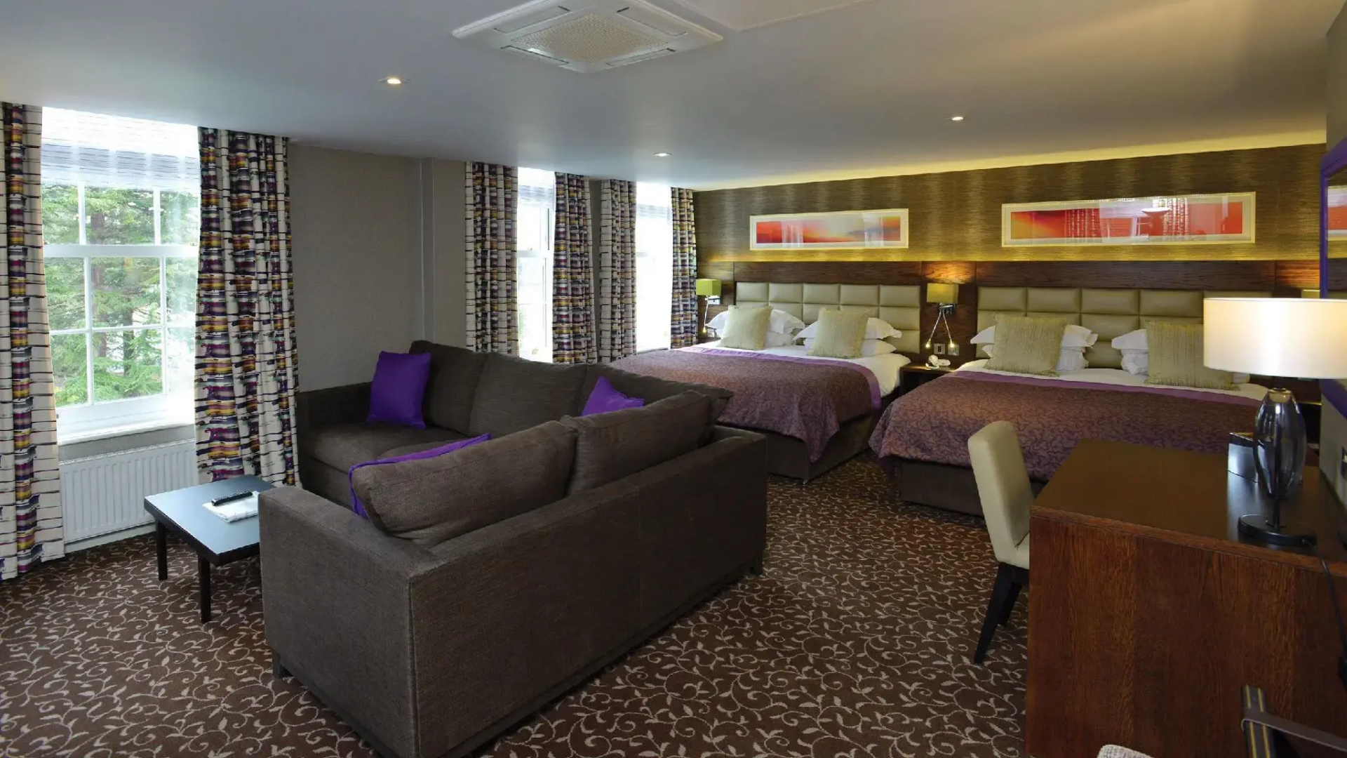 Photo - The Lensbury Resort