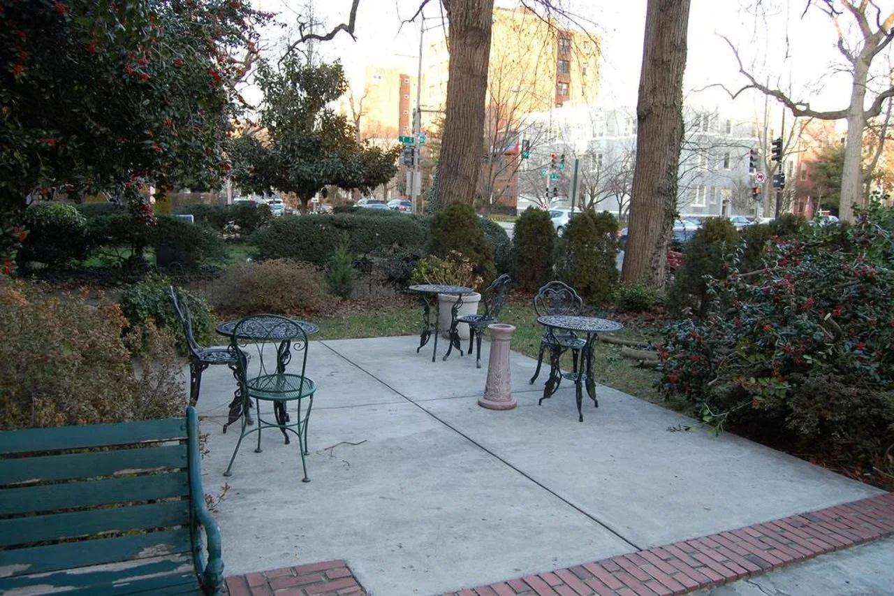 Photo - Windsor Inn Hotel