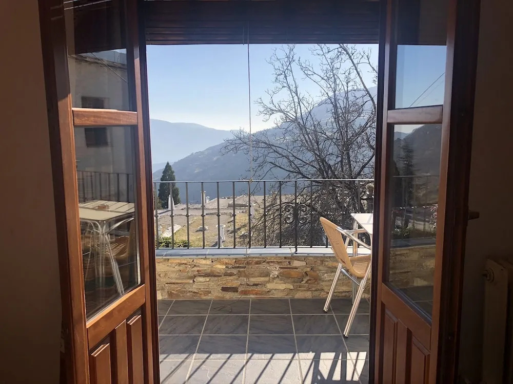 Photo - Hostal Rural Poqueira