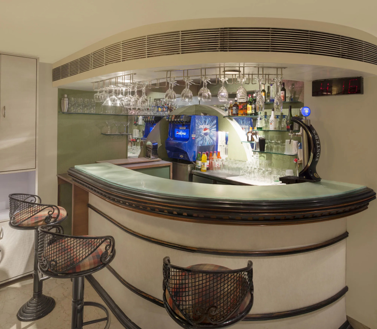 Foto - The Paradise By Tunga