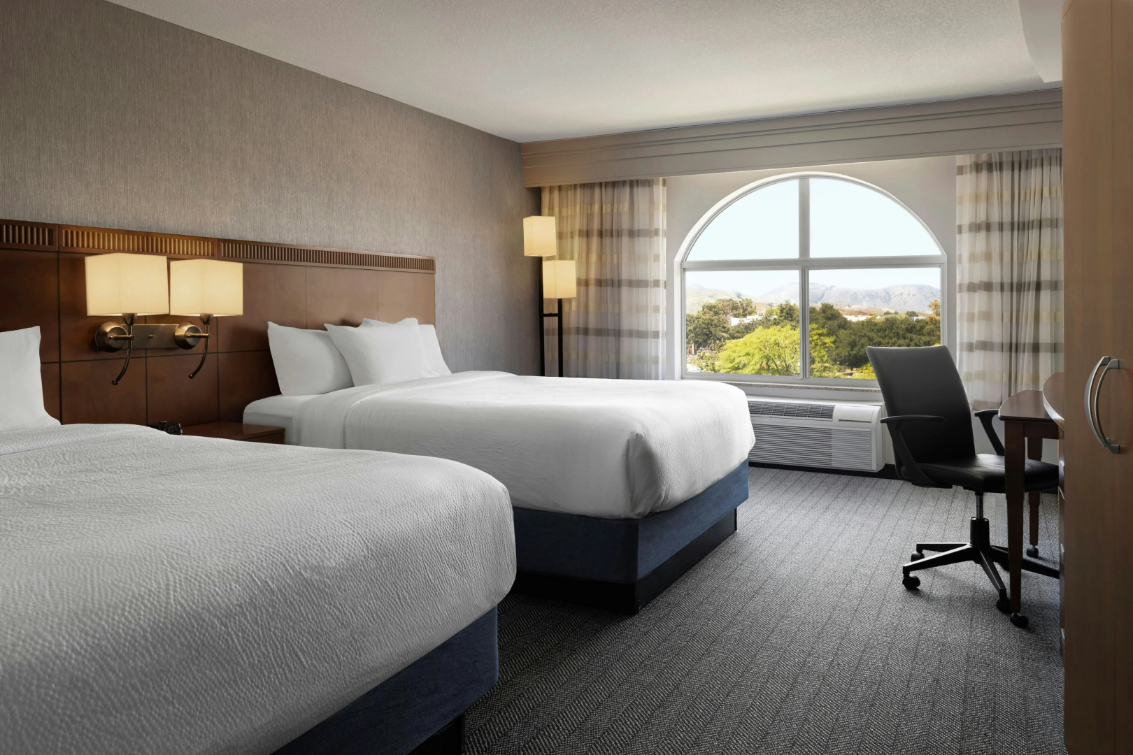 Photo - Courtyard by Marriott Ventura Simi Valley
