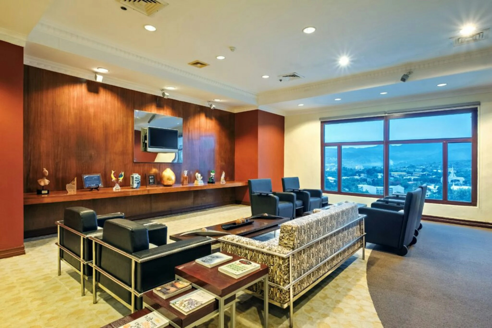 Photo - Waterfront Cebu City Hotel & Casino